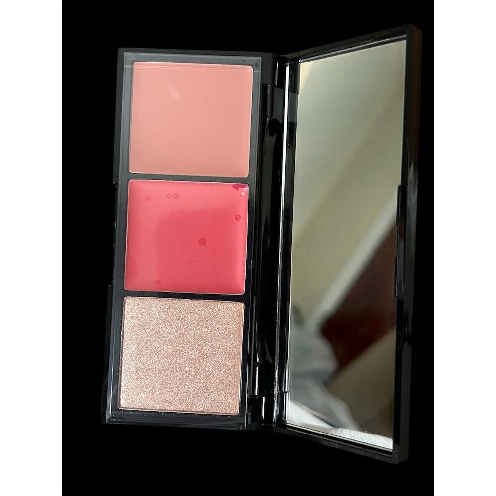 Laura Geller 3-in-1 Eye Lip Cheek Palette Think Pink